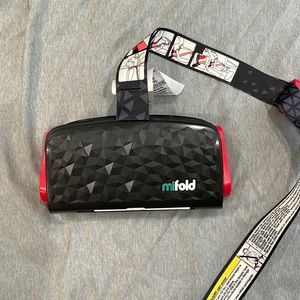 Mifold travel booster